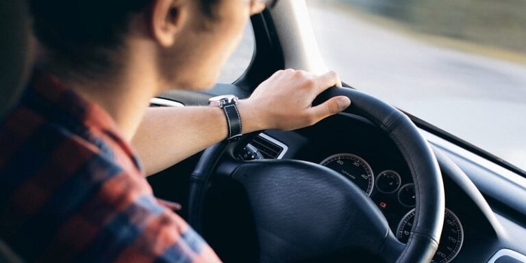 Aplicativo para aprender a dirigir